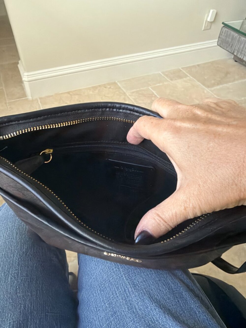 Beautiful Coach Bag - Picture 8 of 12